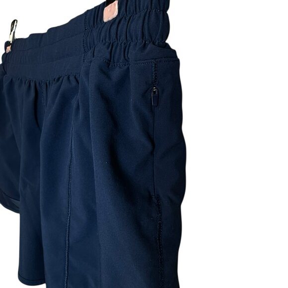 Women's Lululemon Hotty Hot Short II - Size 8 - 4" inseam - True Navy - Picture 11 of 13